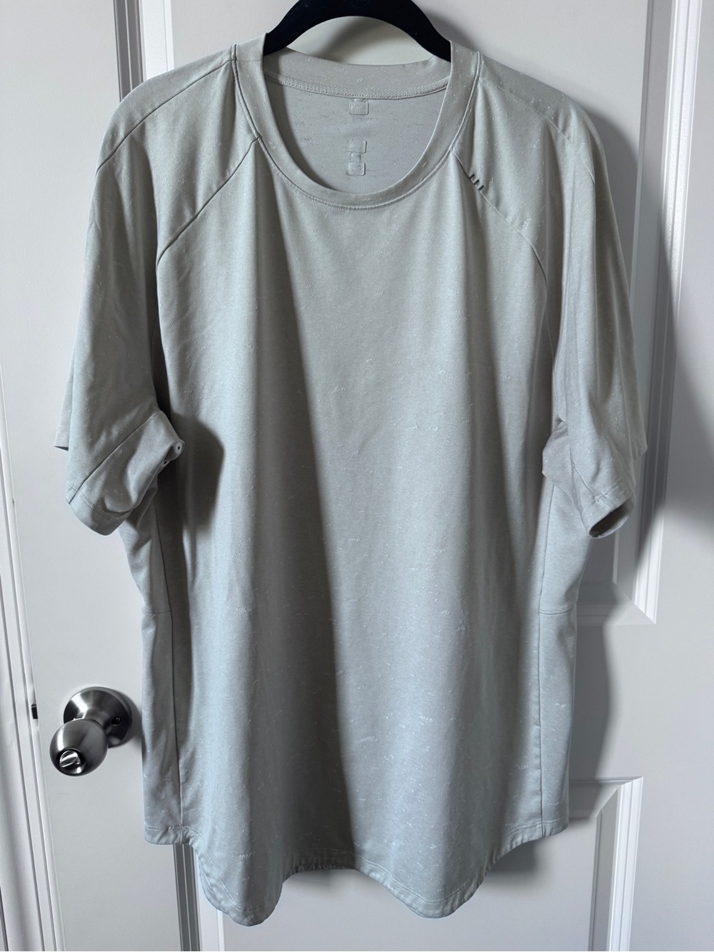 Lululemon-Men's Performance Short Sleeve Crew - Light Gray-Large